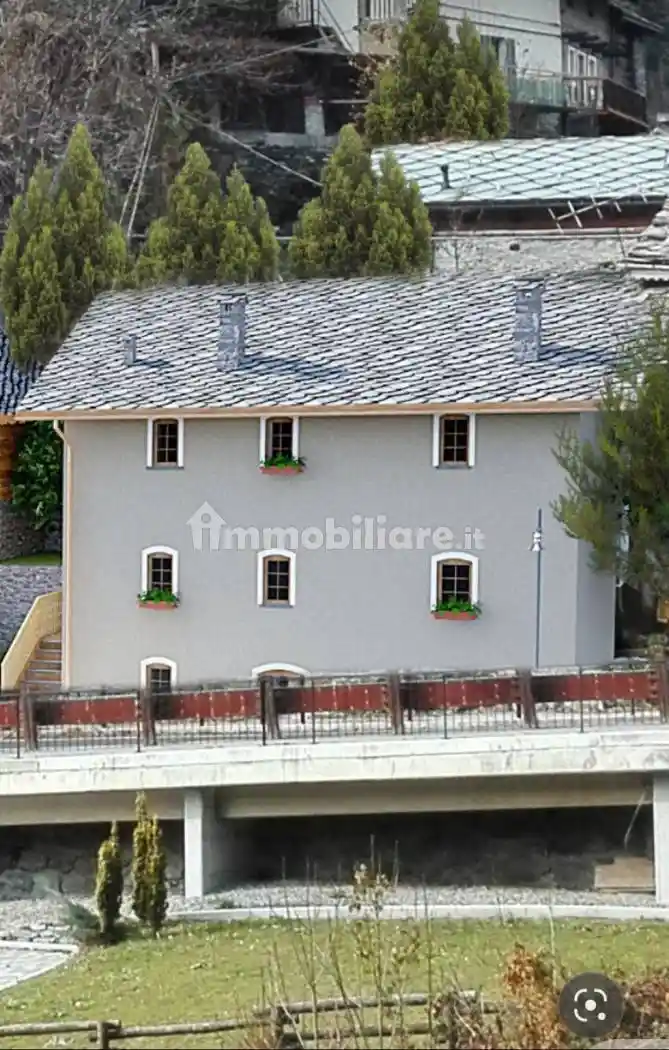 Palazzo - Edificio in vendita a Antey-Saint-Andrè