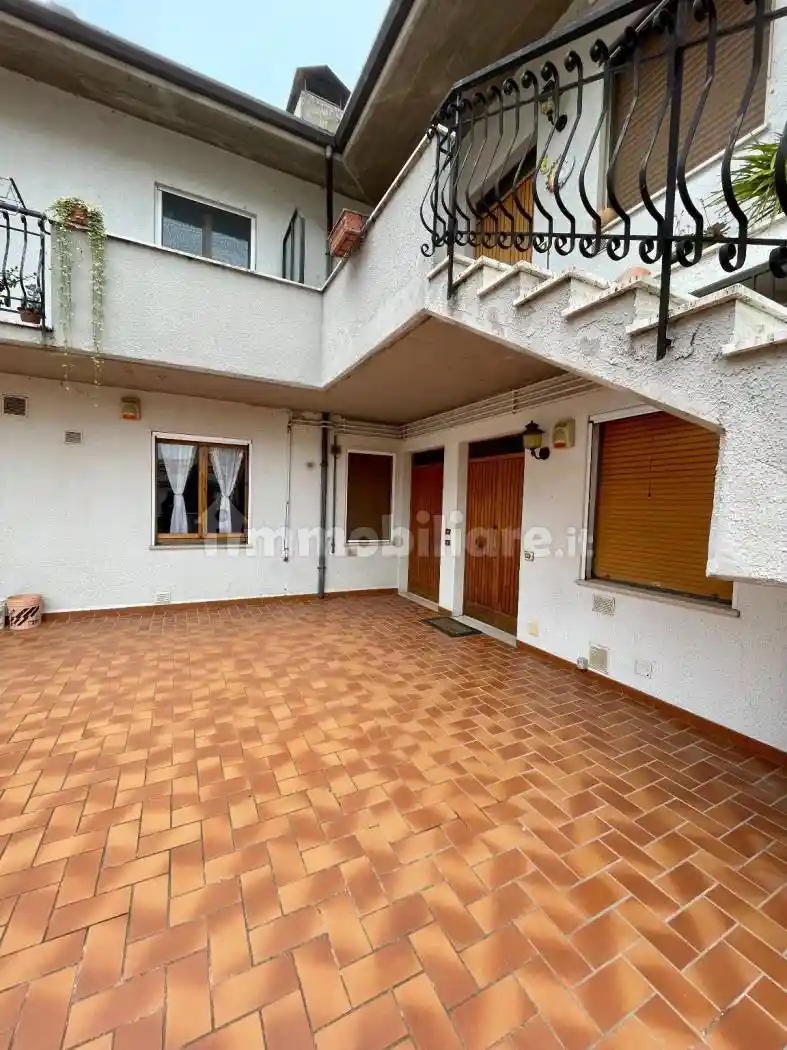 Appartamento in vendita a Rosora