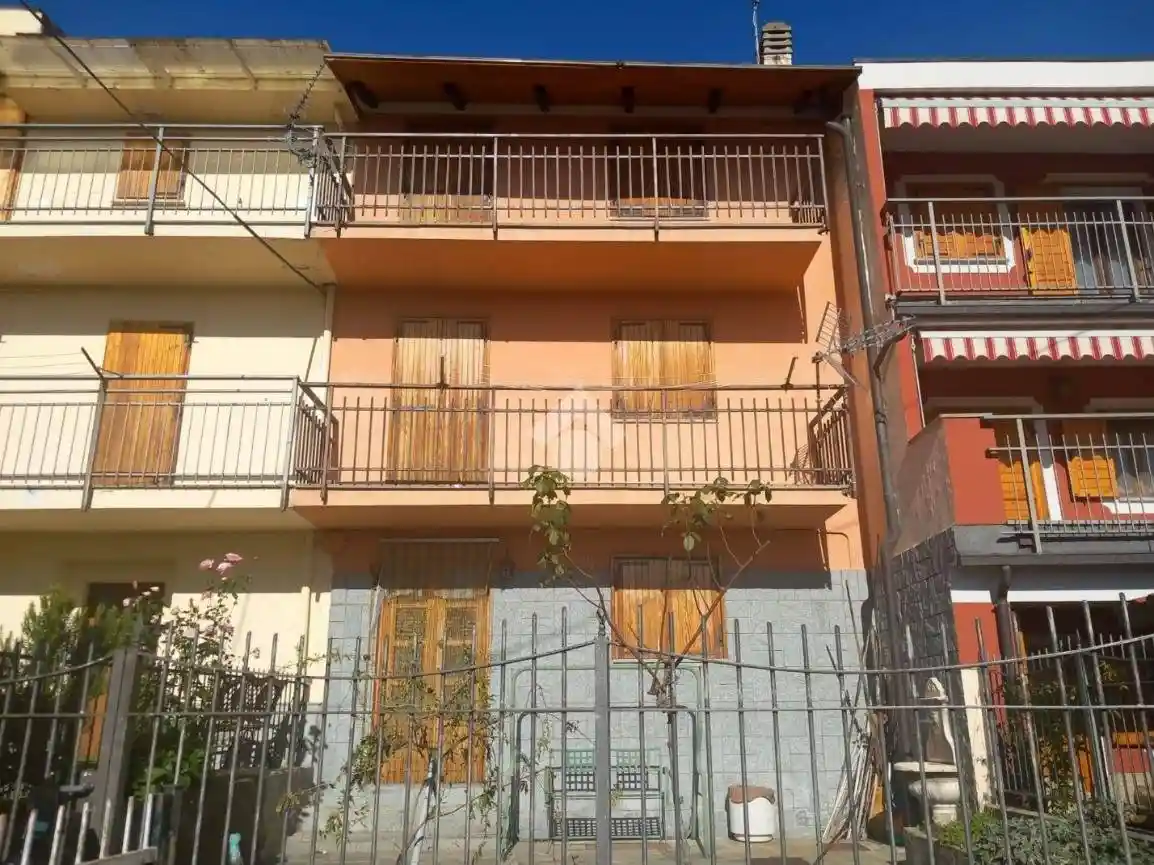 Casa indipendente in vendita a Pinasca