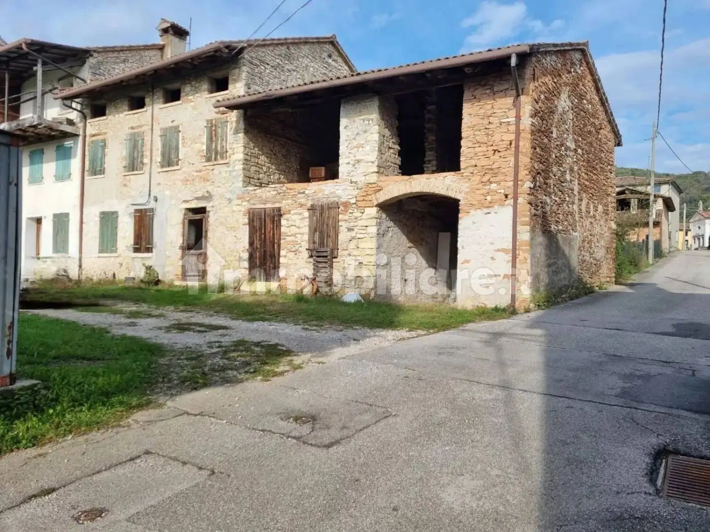 Rustico - Casale in vendita a Cavaso del Tomba