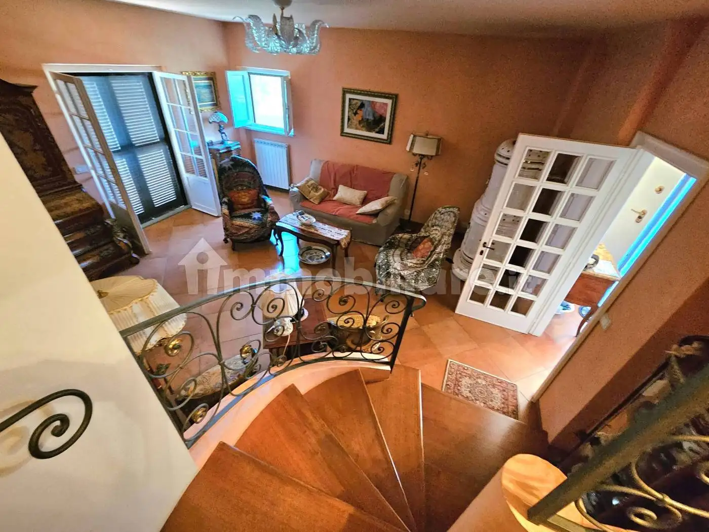 Casa indipendente in vendita a Arezzo