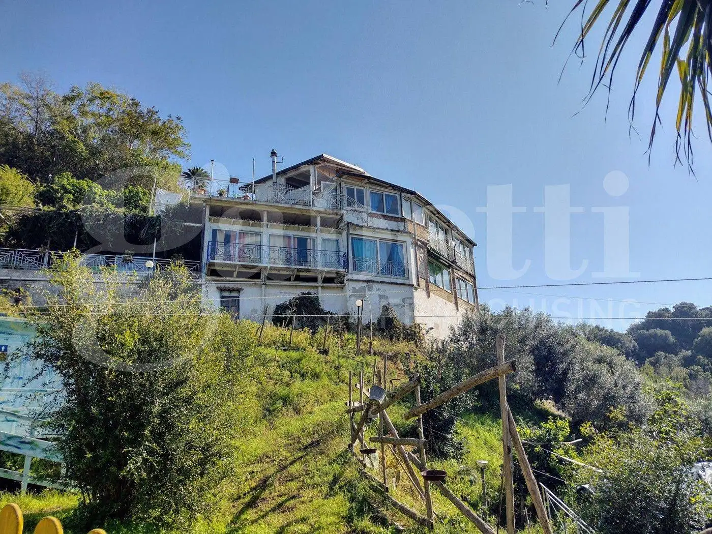 Palazzo - Edificio in vendita a Bacoli