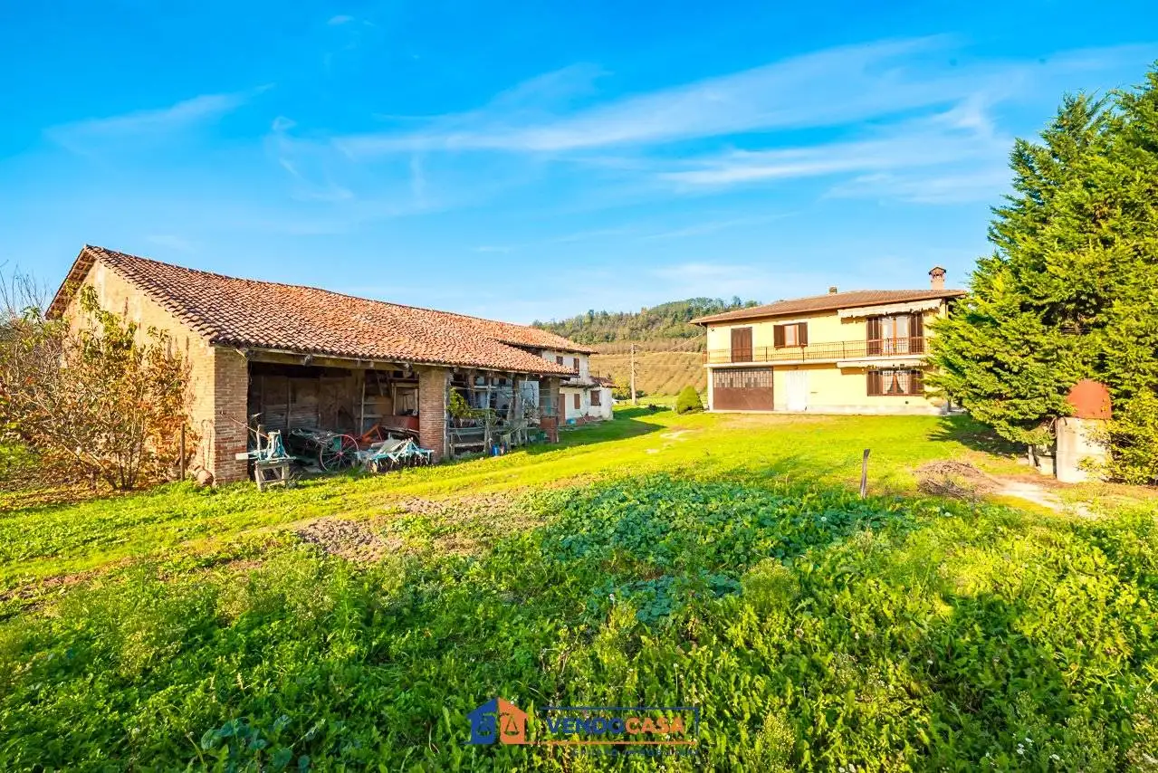 Rustico - Casale in vendita a Novello