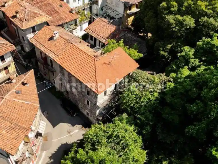 Rustico - Casale in vendita a Lesa