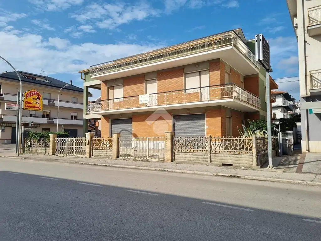 Villa unifamiliare via Nazionale 79, Castelnuovo Vomano, Castellalto - foto 3