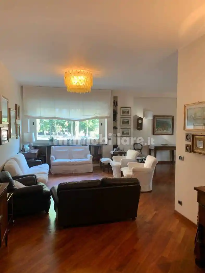 Appartamento in vendita a Piacenza