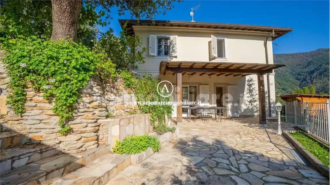 Villa in vendita a Pietrasanta