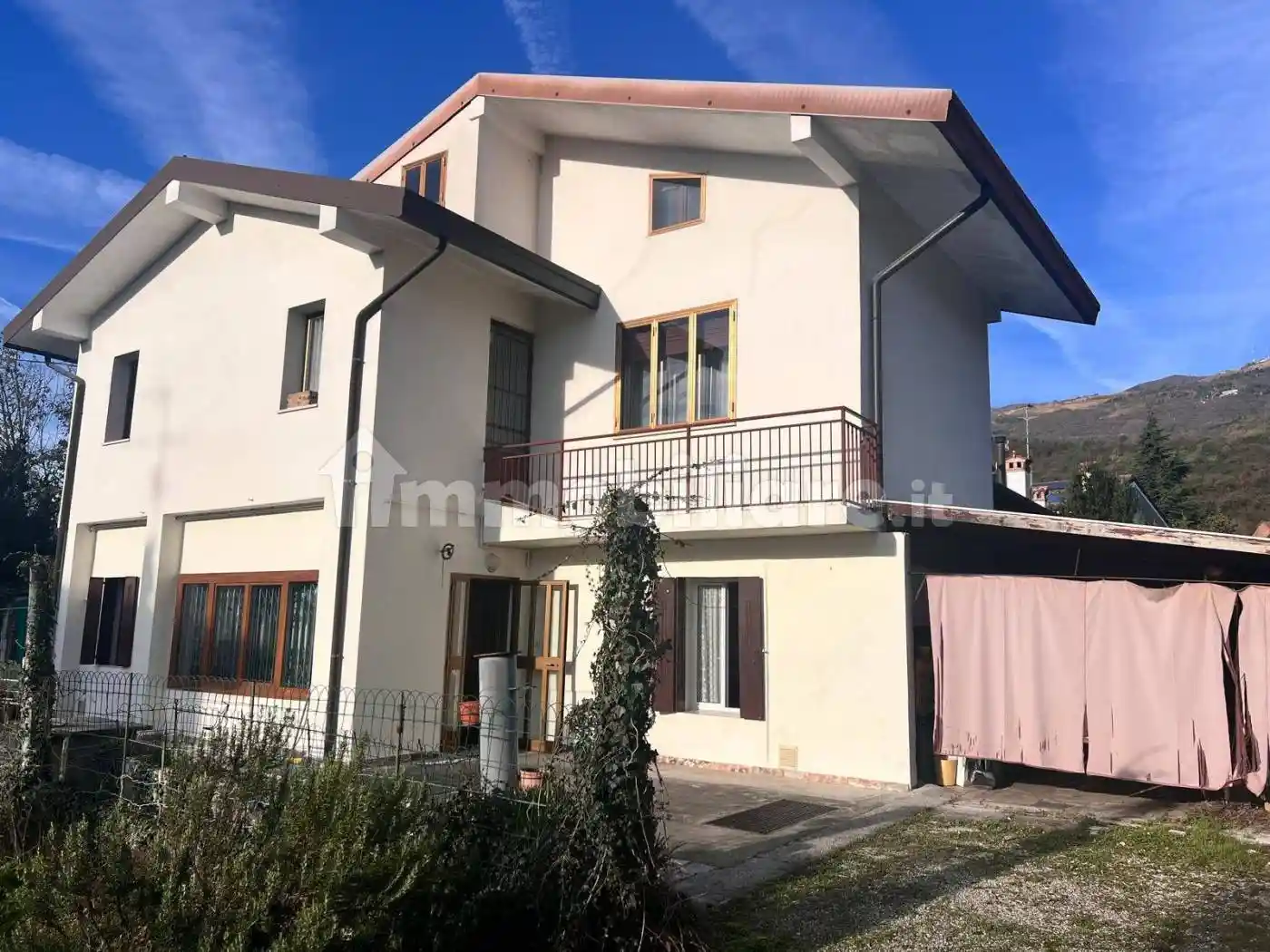 Casa indipendente in vendita a Aviano