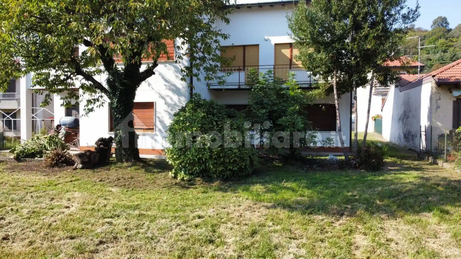 Villa in vendita a Monvalle