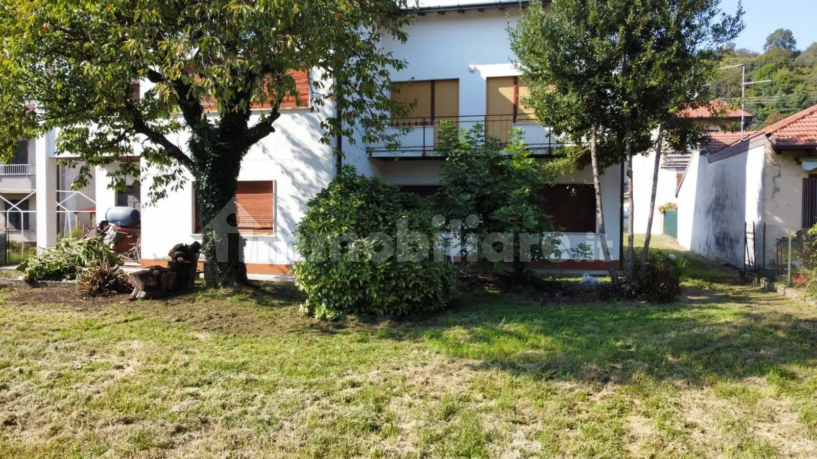 Villa in vendita a Monvalle