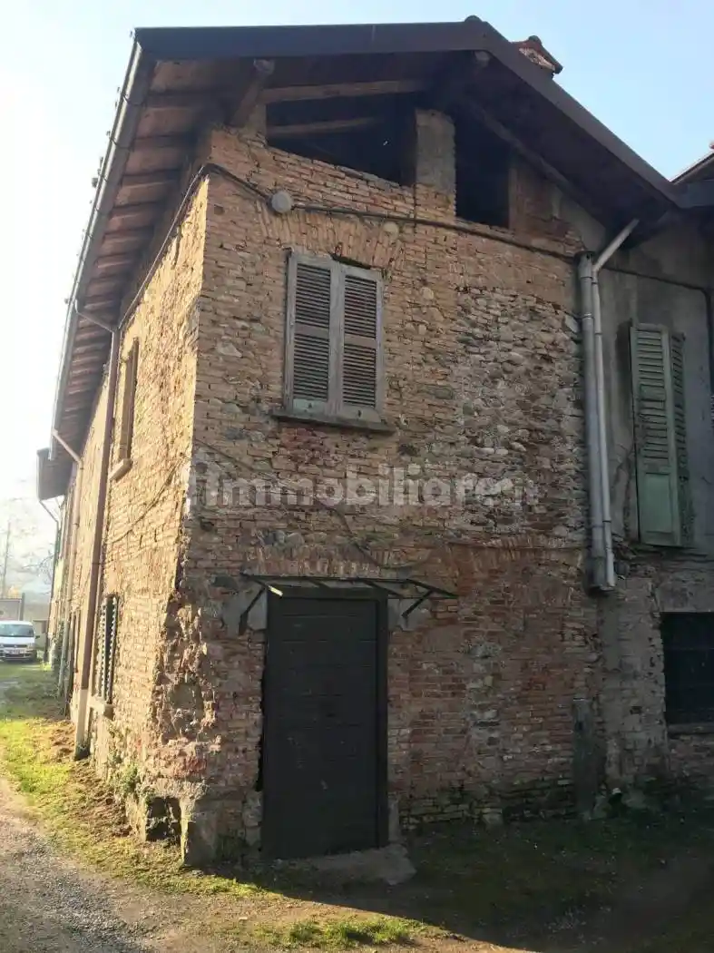 Palazzo - Edificio in vendita a Verano Brianza