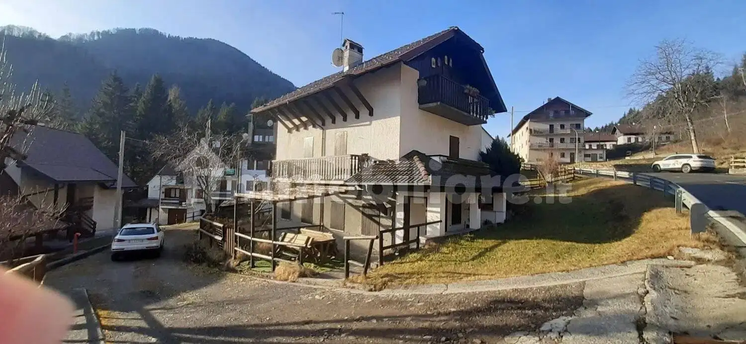 Villa in vendita a Ravascletto