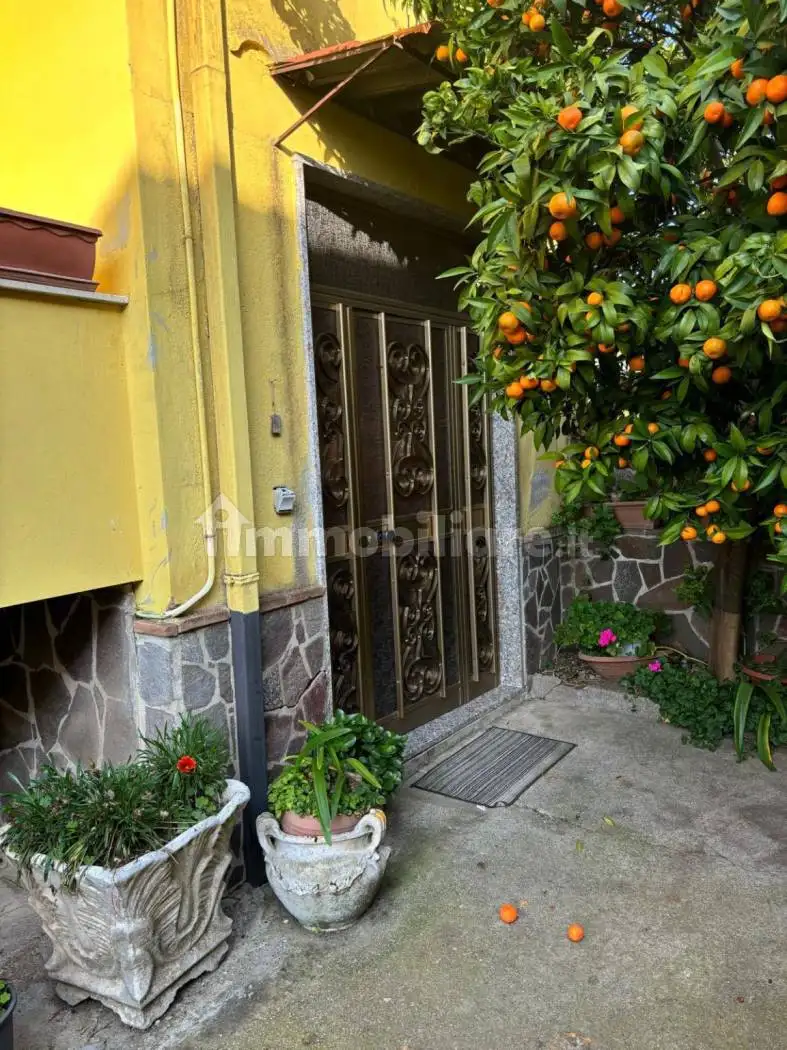 Terratetto plurifamiliare 400 m², buono stato, Annunziata, Castel Morrone - foto 5