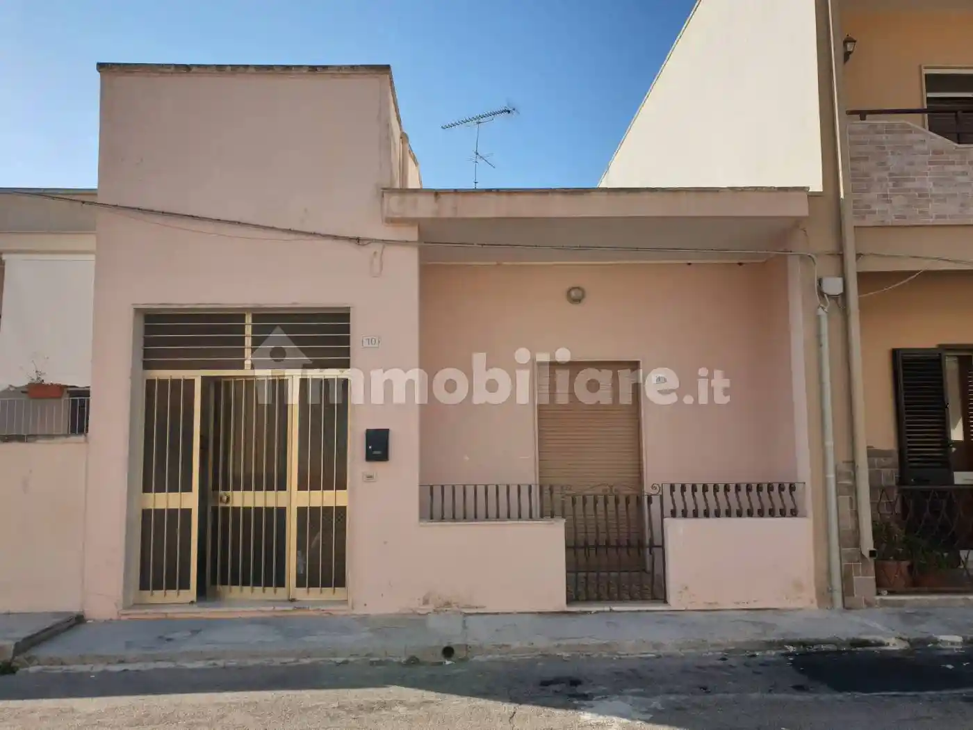 Casa indipendente in vendita a Lizzanello