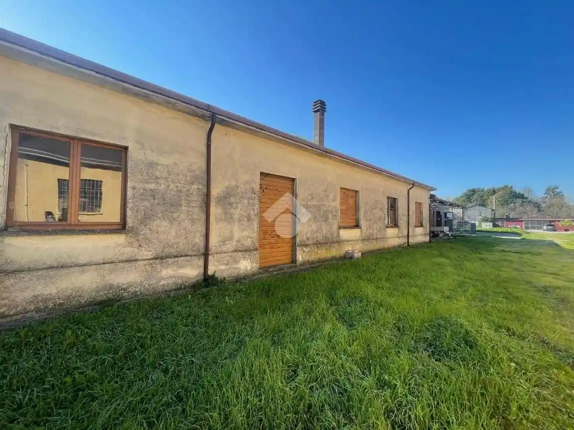 Rustico via Camillo Benso Conte di Cavour, Castelbelforte - foto 2