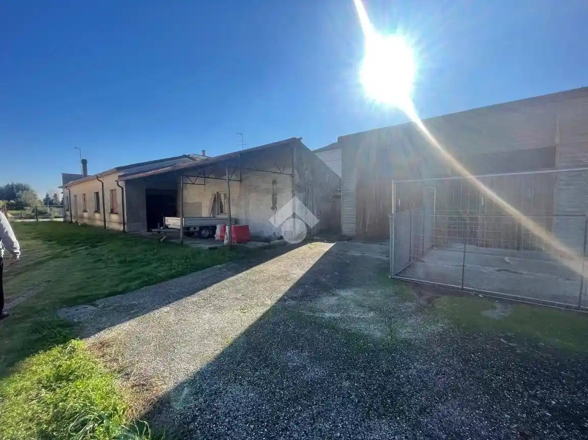 Rustico via Camillo Benso Conte di Cavour, Castelbelforte - foto 3