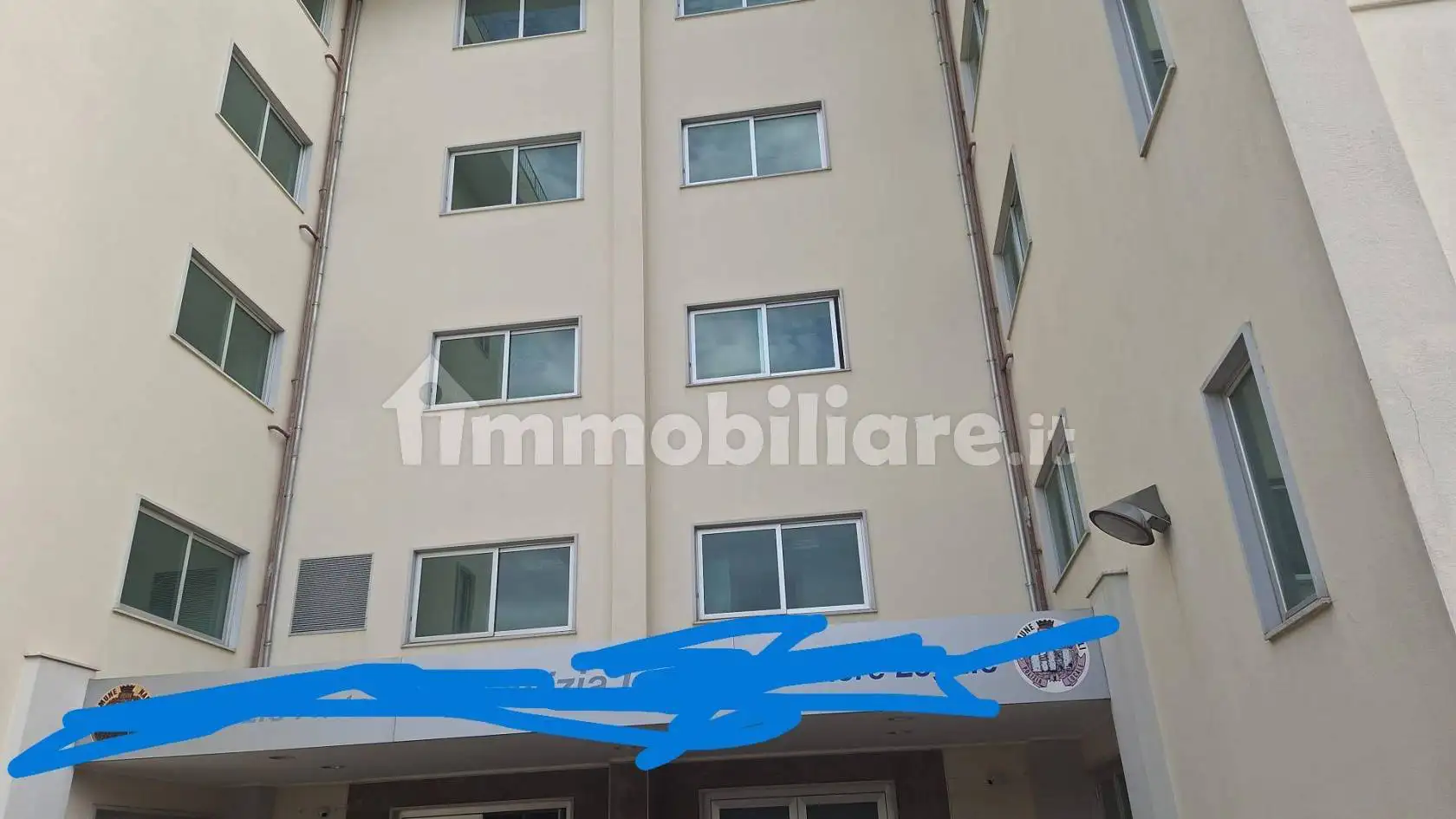 Palazzo - Edificio in affitto a Napoli