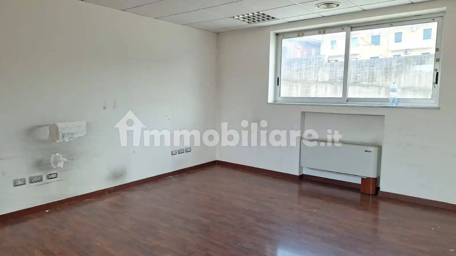 Palazzo - Edificio in Affitto - foto 3