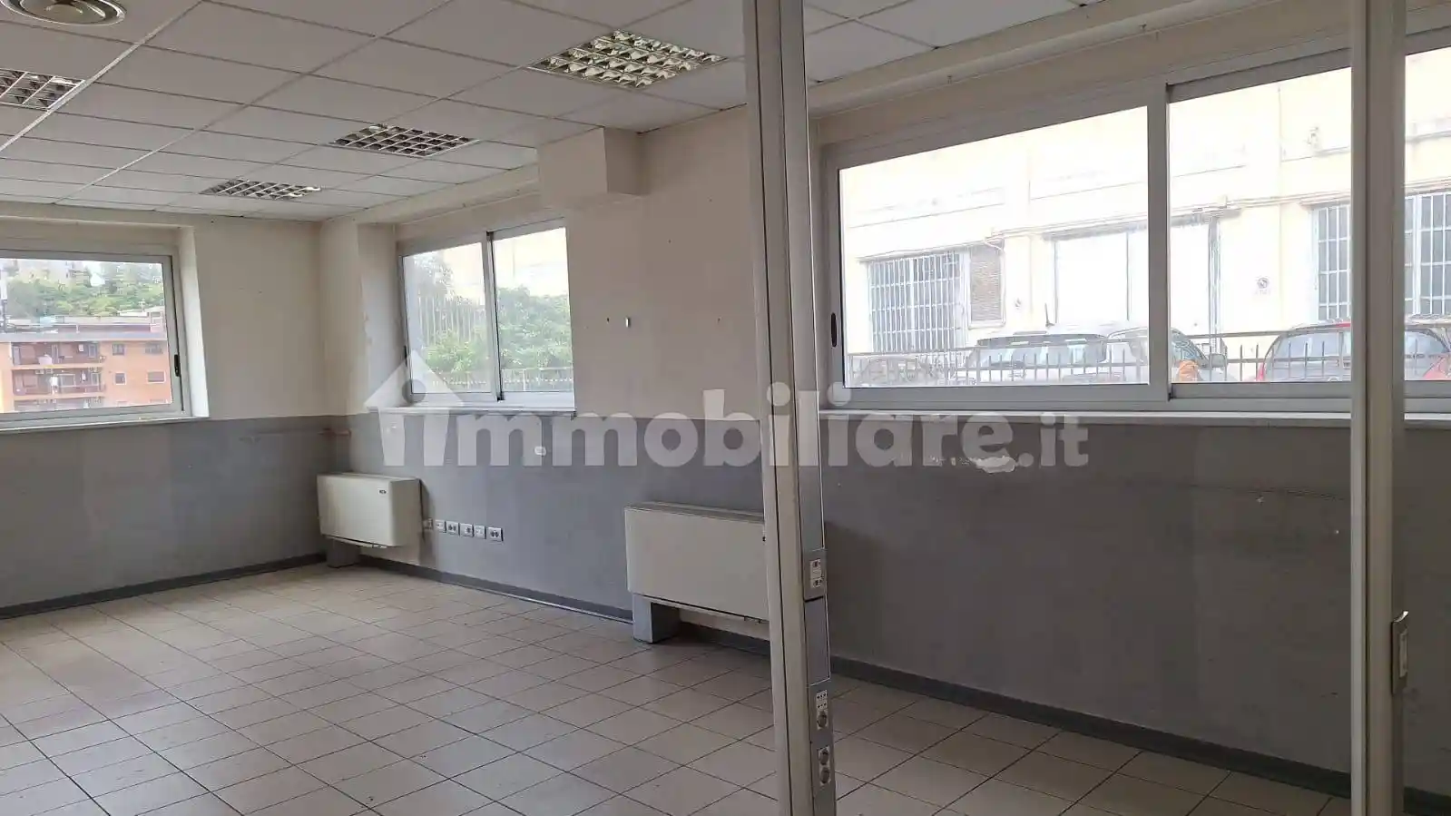 Palazzo - Edificio in Affitto - foto 4