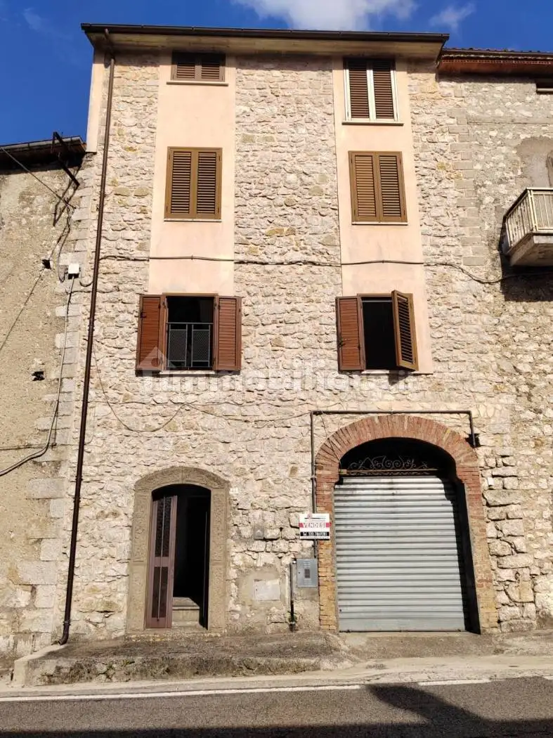 Casa indipendente in vendita a Vallecorsa