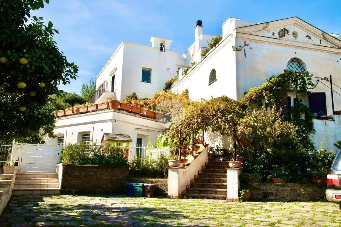 Villa in vendita a Pozzuoli