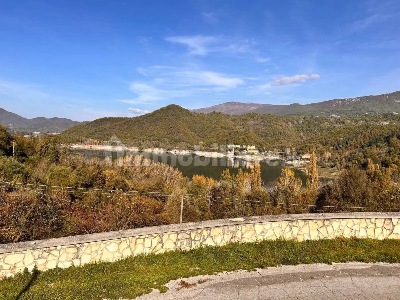 Casa indipendente in vendita a Pescorocchiano