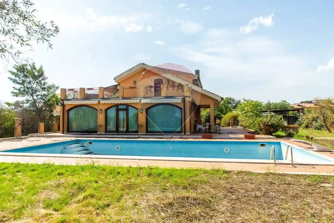 Villa - foto 2