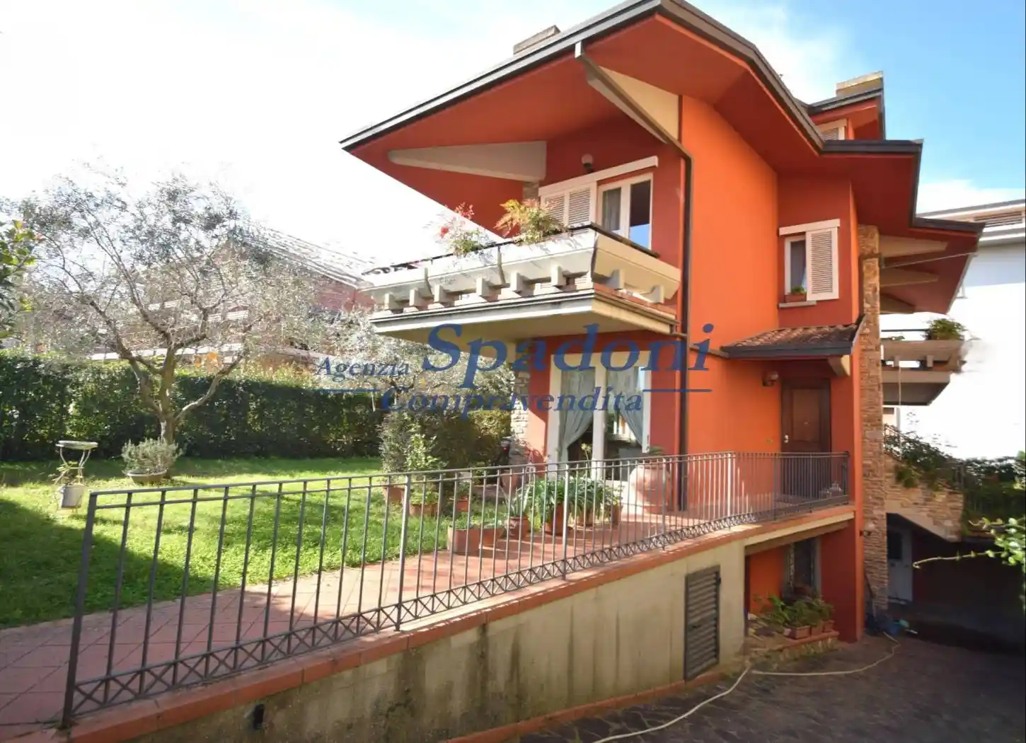 Villa in vendita a Montecatini-Terme