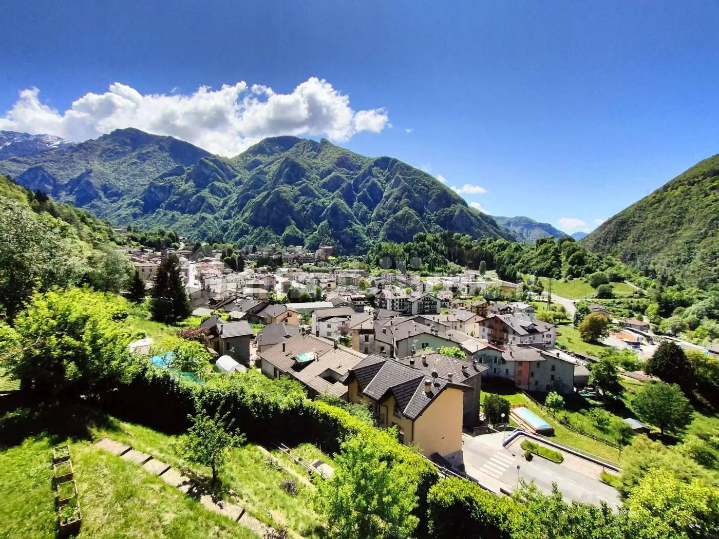 Appartamento in vendita a Piazza Brembana