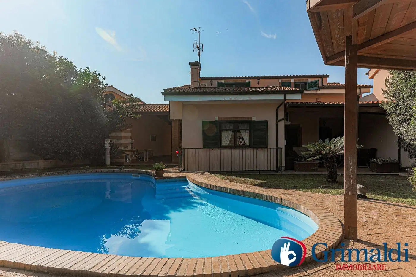 Villetta a schiera in vendita a Pomezia