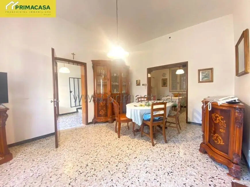 Terratetto unifamiliare 261 m², buono stato, Centro, Boschi Sant'Anna - foto 4