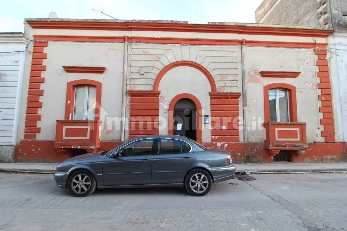 Appartamento in vendita a Monteparano