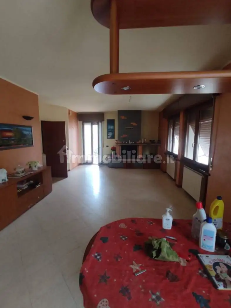 Villa in vendita a Gaverina Terme