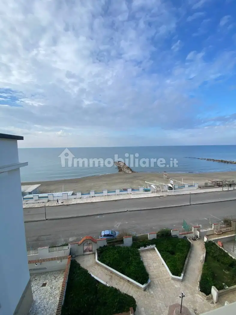 Appartamento in vendita a Castel Volturno