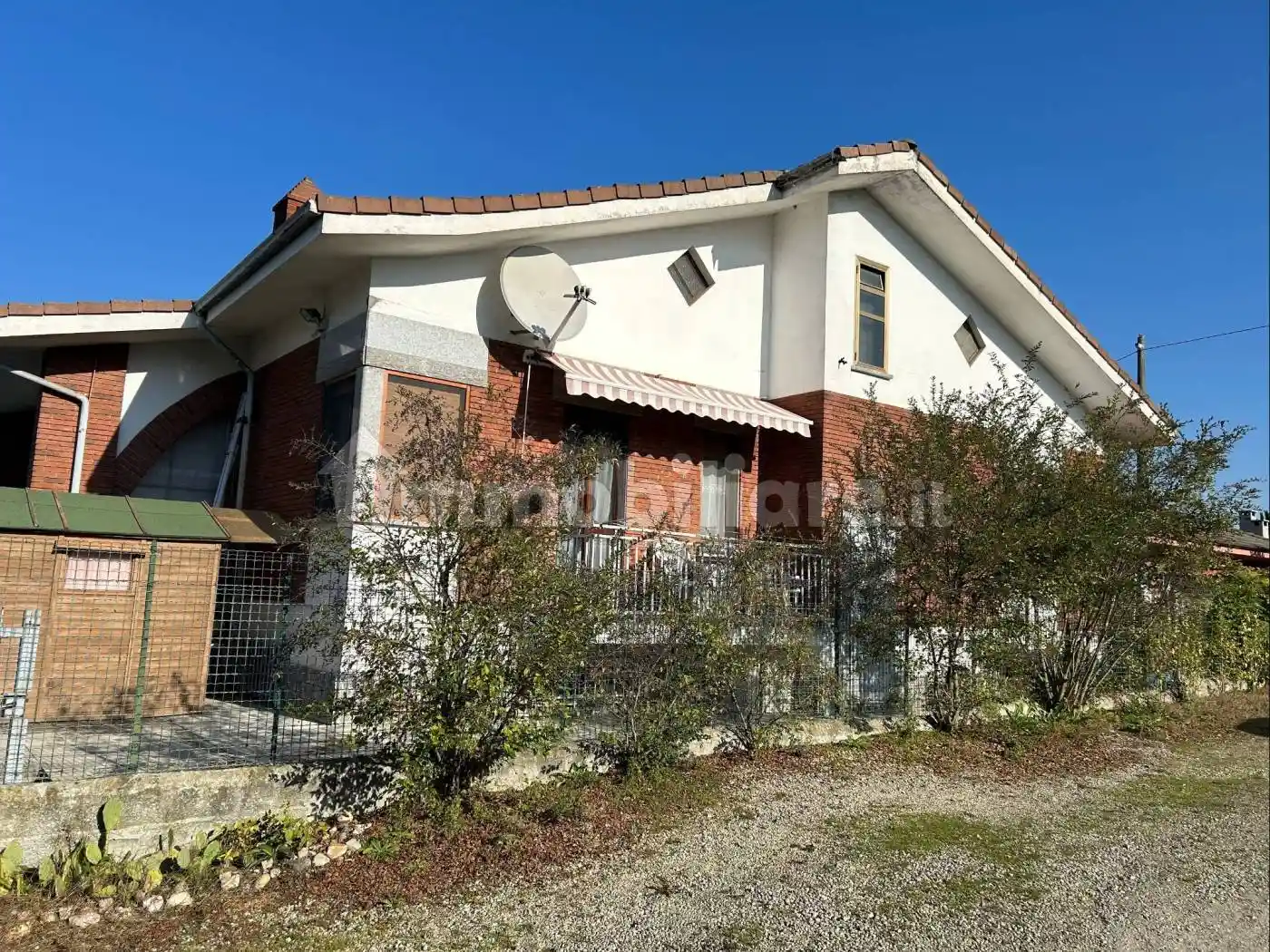 Villa in vendita a Castagnole delle Lanze