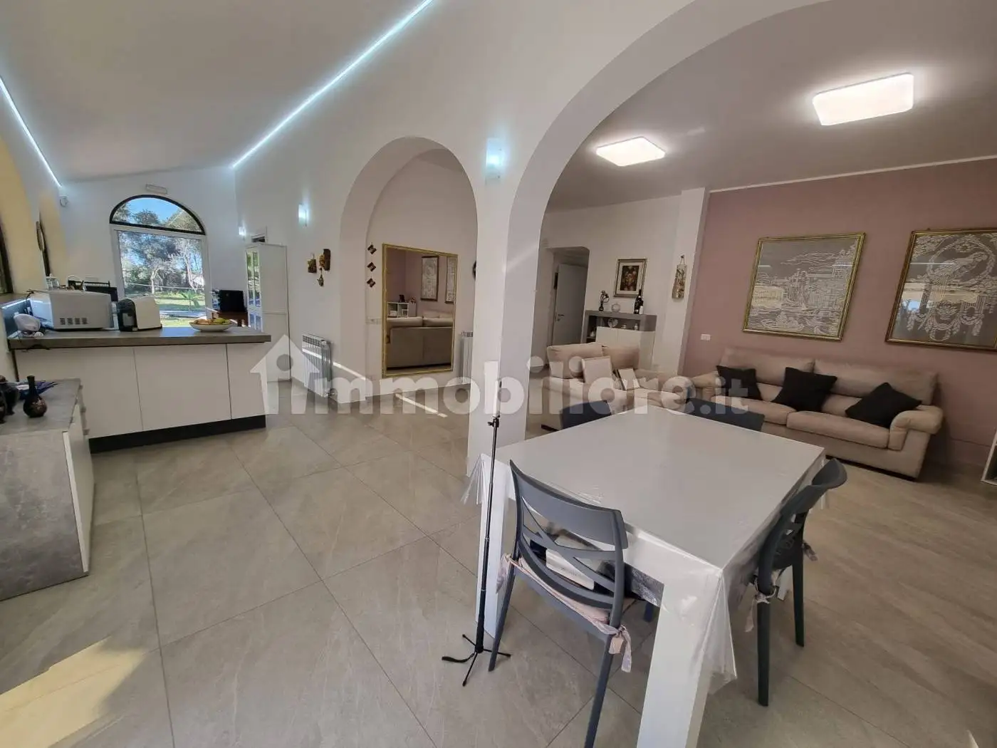 Casale in vendita a Roma