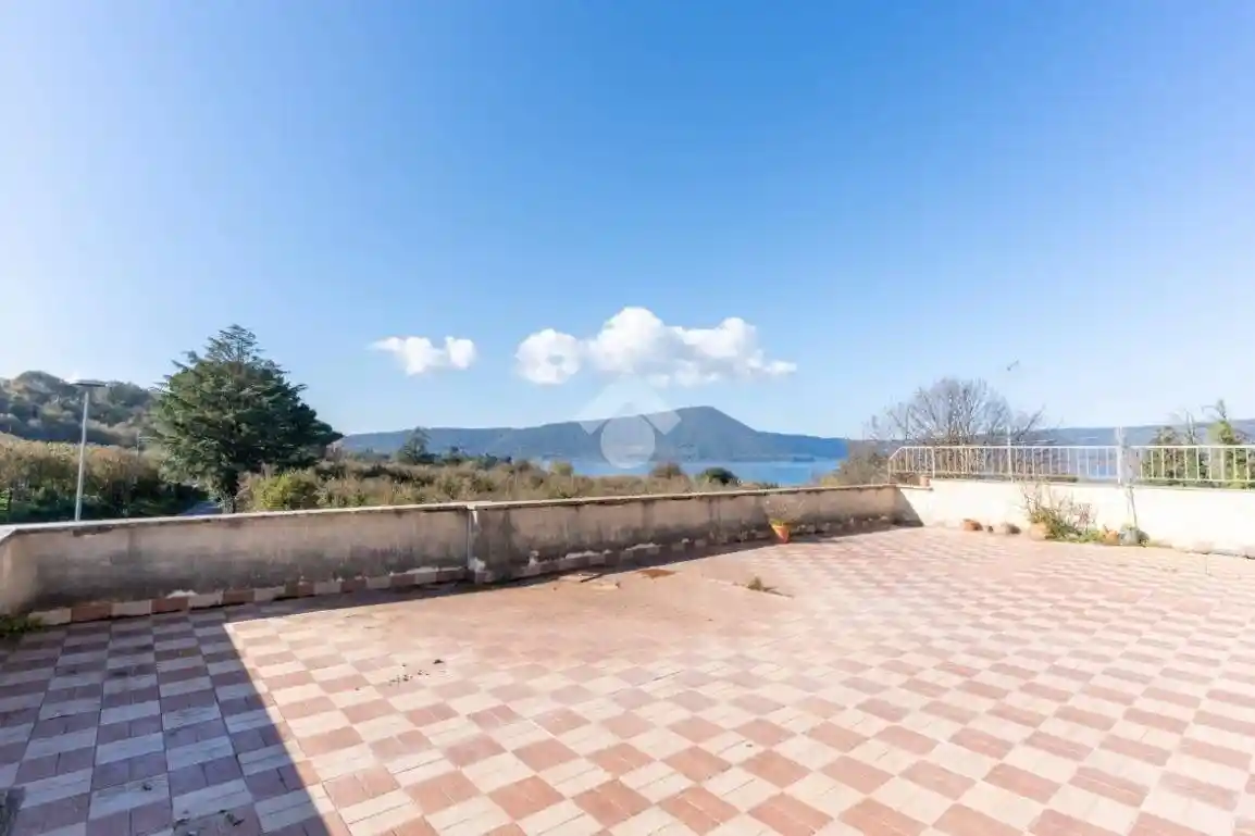 Appartamento in vendita a Ronciglione