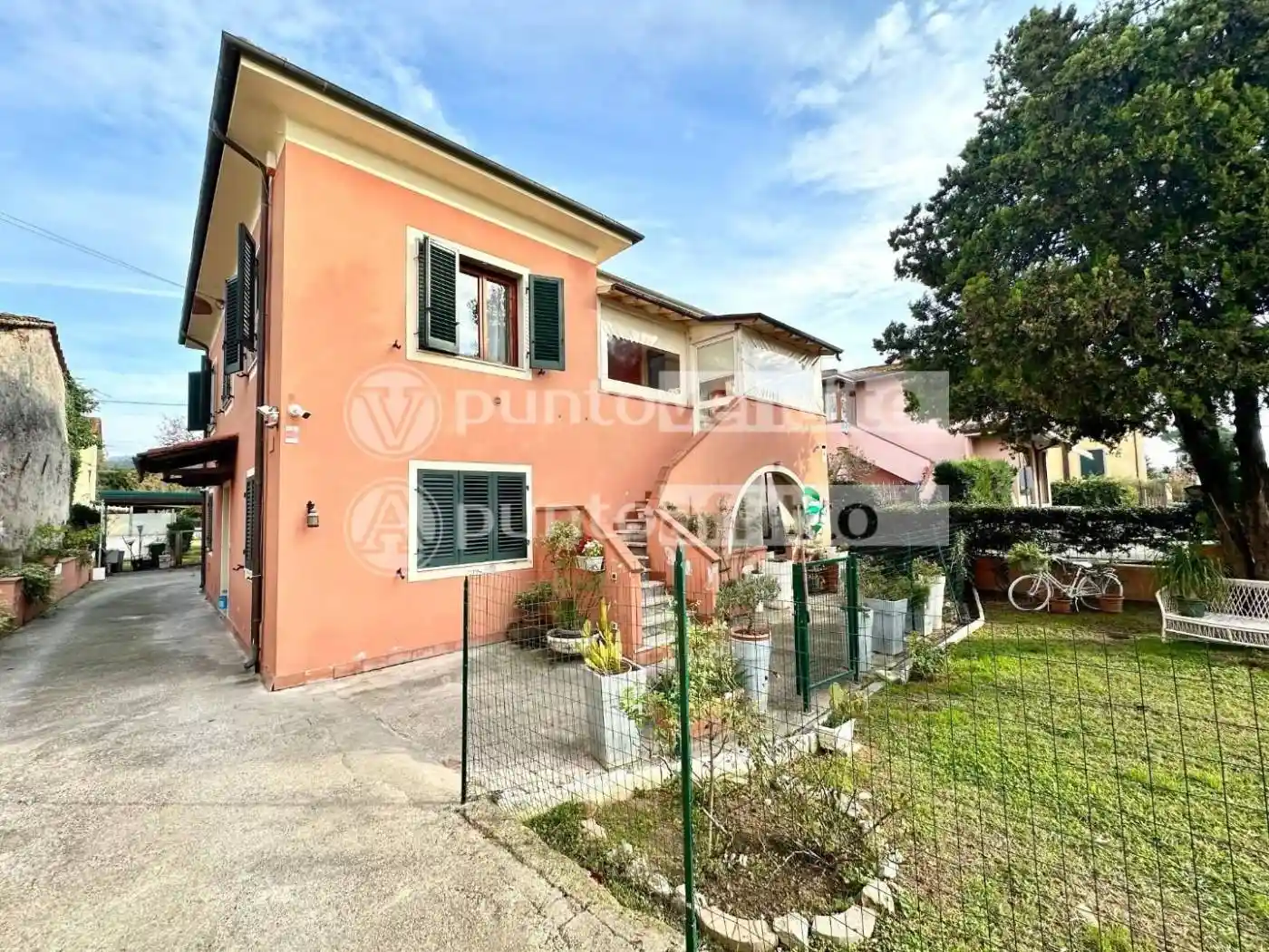 Villa in vendita a Lucca
