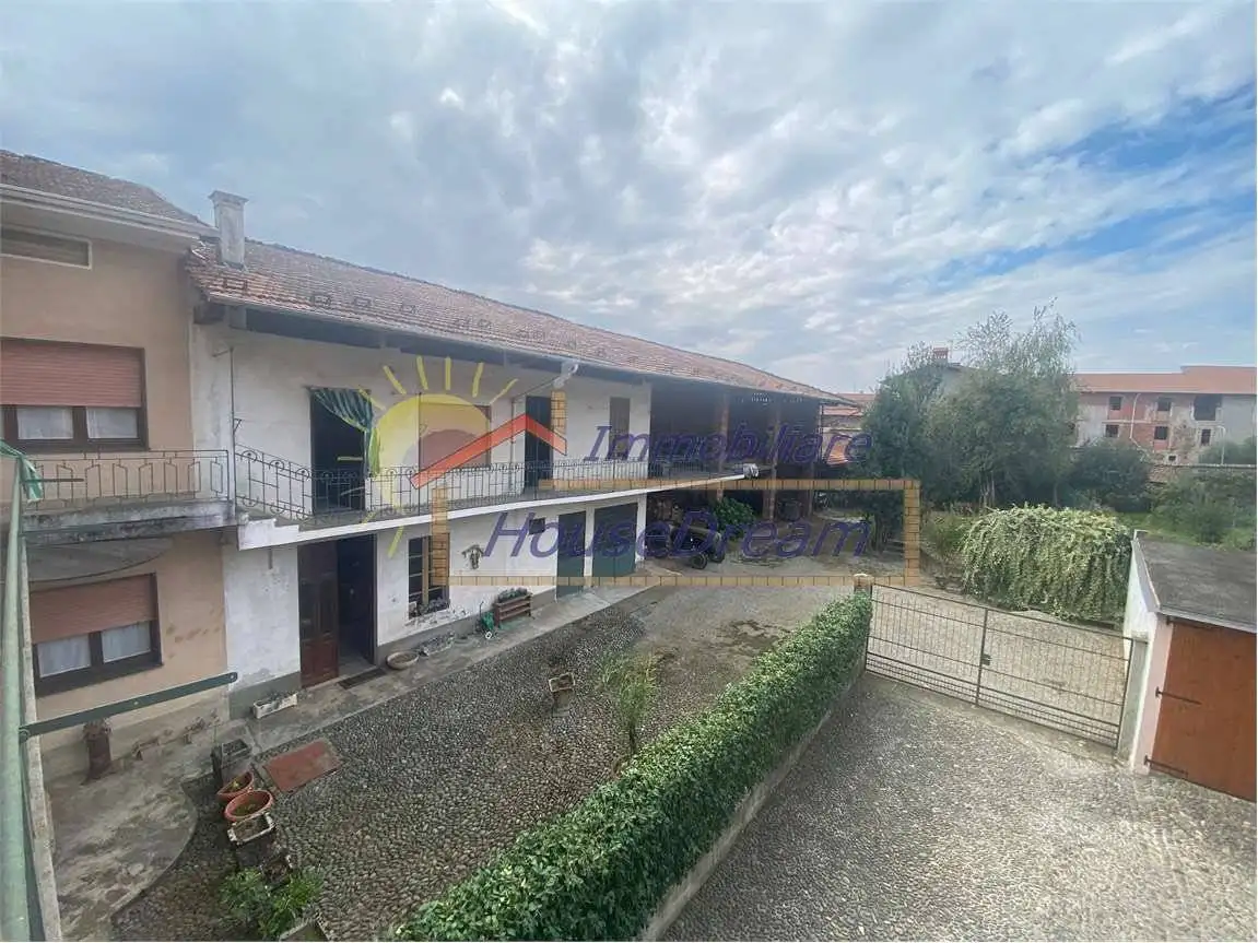 Casa indipendente in vendita a Maggiora