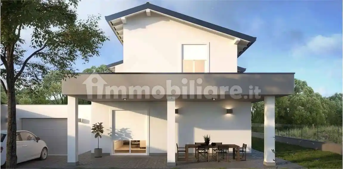 Villa in vendita a Angera