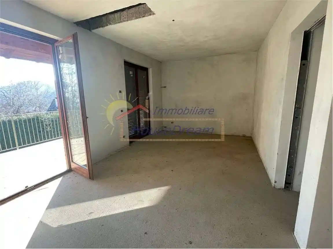 Villetta a schiera in vendita a Nebbiuno