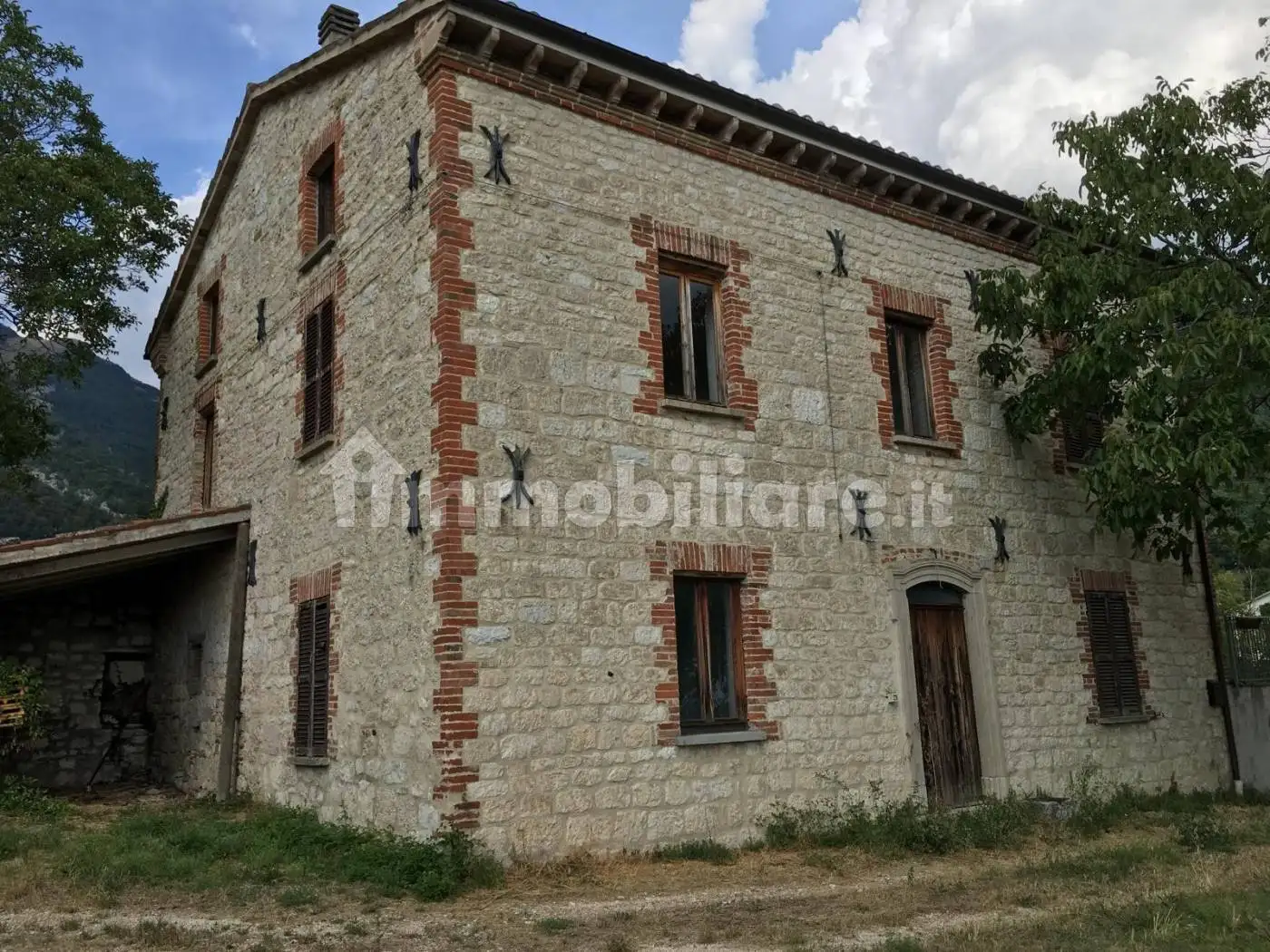 Rustico - Casale in vendita a Costacciaro