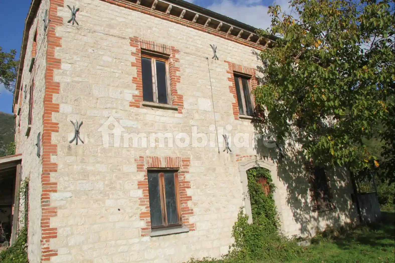 Casale via della Roccaccia, Centro, Costacciaro - foto 2