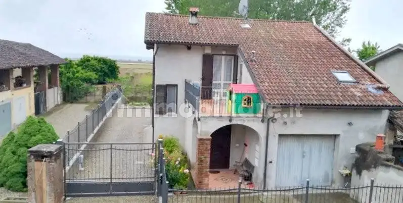 Villa in vendita a Stroppiana