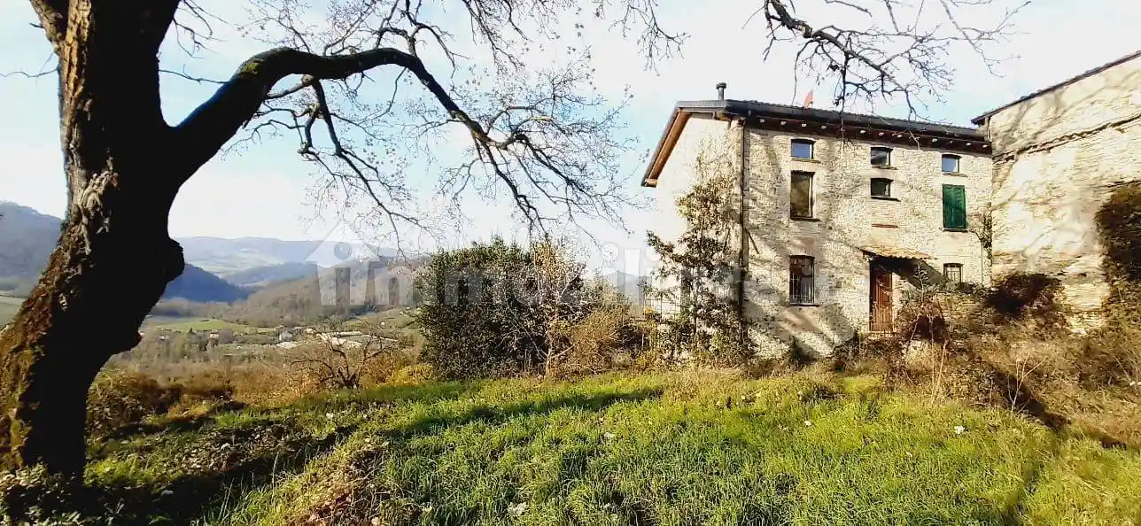 Rustico - Casale in vendita a Zavattarello