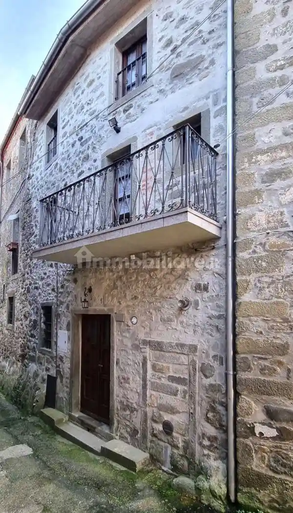 Casa indipendente in vendita a Casola in Lunigiana