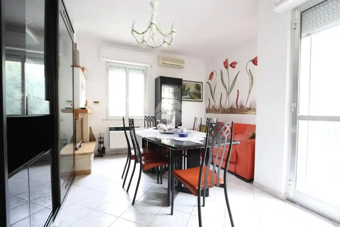 Quadrilocale via Abruzzo 44, Centro, Alba Adriatica - foto 3