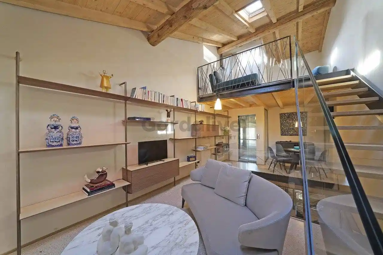 Casa indipendente in vendita a Gargnano