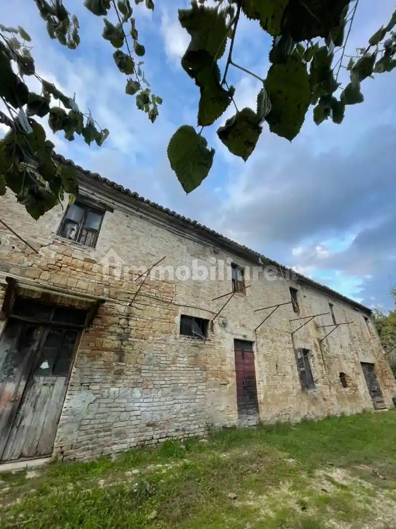 Rustico - Casale in vendita a Pesaro