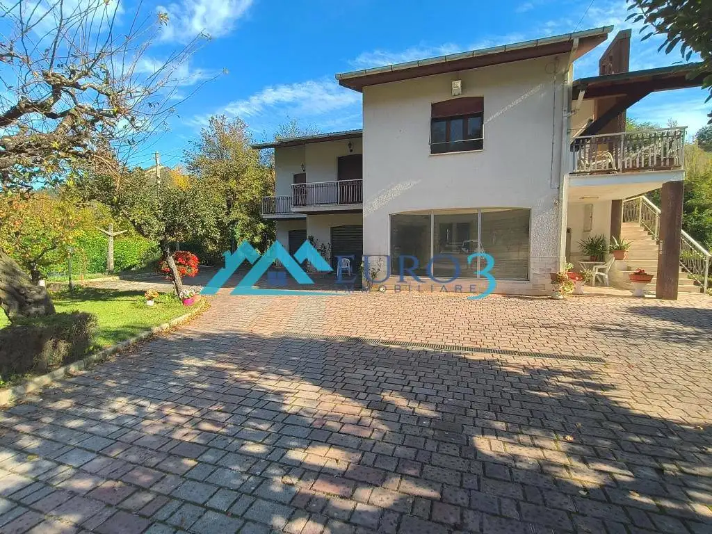 Casa indipendente in vendita a Roccafluvione